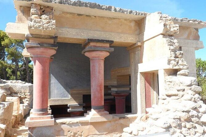 Full-Day Knossos and Heraklion Tour from Chania and Rethymno - Heraklion Old Town: What You Can Actually See in About 3 Hours