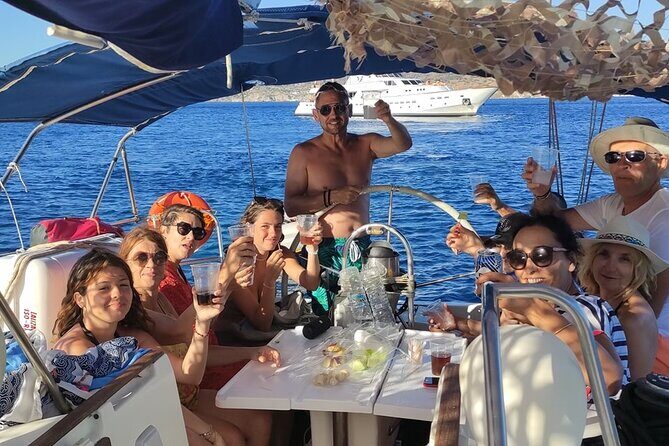 Full day sailing cruise on the West side of Milos island - Quick hits before you cast off