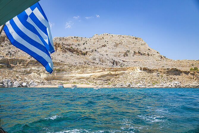 Full Day Tour 3 Swimming Stops & Lunch Stop - What’s Included on Board (and Why It’s Worth Reading)