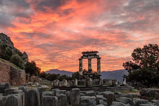 ''Full-Day Tour of Delphi-Byzantine Monastery of Hosios Loukas'' - Livadia: a useful 30-minute pause