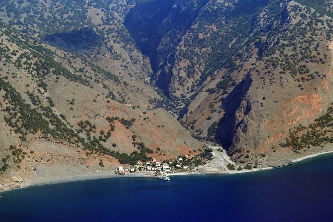 Full Day Tour Samaria Gorge From Rethymno - Who should book this hike?