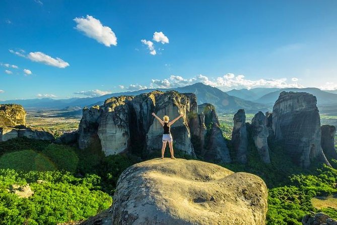 Full day Trip from Athens to Meteora - Choosing two monasteries at Meteora
