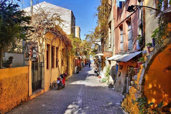 Full-Day Trip to Chania from Rethymno - Where you’ll be picked up (and why the meeting point matters)