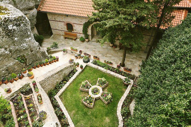 Full-Day Trip to Meteora from Thessaloniki - Guides, Drivers, and Group Size: The Human Part of the Day