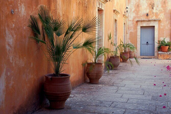 Full-Day West Crete Tour: Chania & Rethymnon Old Town and Kournas Lake - Morning pickup and the drive time reality check