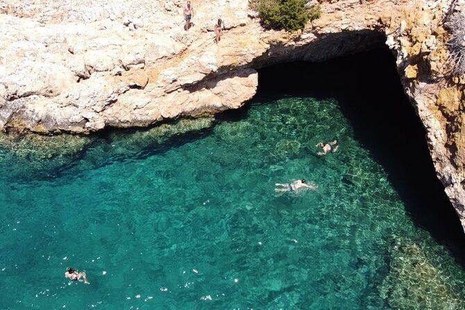 Full Day Yacht Tour in Catamaran Naxos Greece - Swim and snorkel stops: the “do it now” part of the day