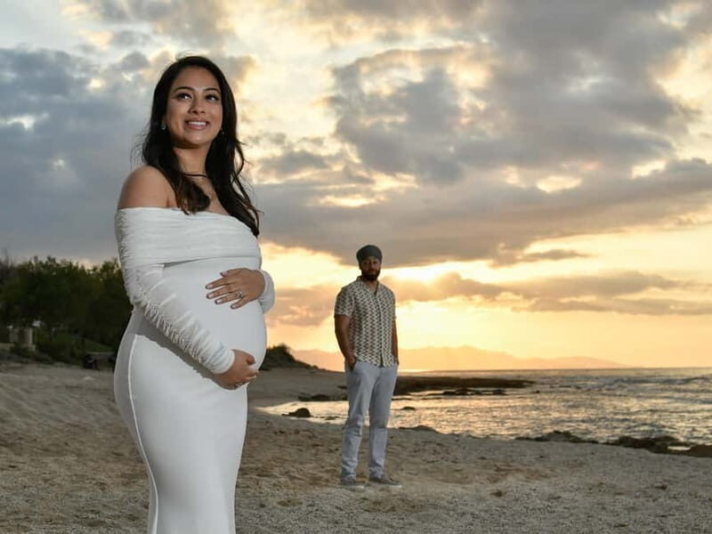 Gouves: Sunset Photoshoot with Professional Photographer - Golden hour in Gouves, with a real photographer