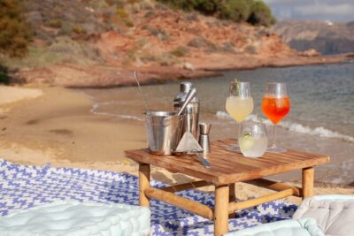 Greek Cocktails on a Secluded Beach - The two-hour rhythm of the experience