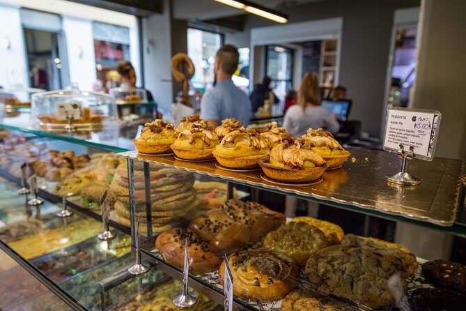 Greek Food Walking Tour in Athens - Guides and Group Size: Why People Keep Raving About the People