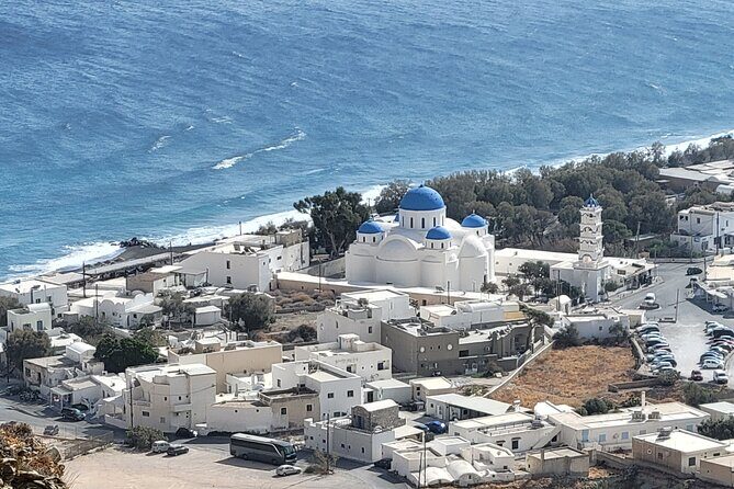 GreekAmerican guide Themistoklis to tour beautiful Santorini. - Pickup and getting started: where to focus so you don’t waste time