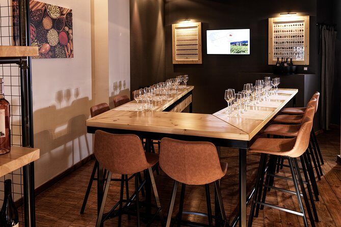 Guided Gin tasting experience in Athens with Snacks - Three hand-selected Greek and Mediterranean gins