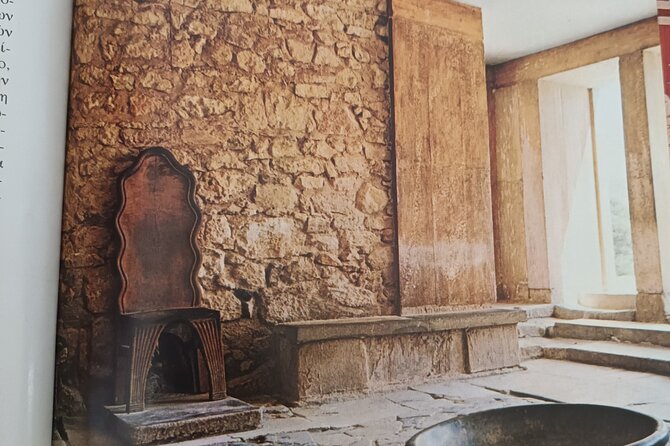 Guided Tour in Knossos Palace - What the archaeologist adds