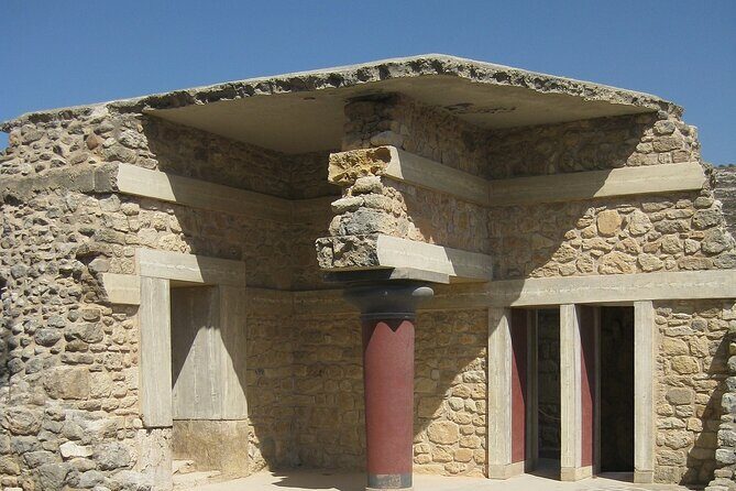 Guided Tour to Knossos Palace & Heraklion - Tour languages and group flow: how to avoid getting stuck in repetition
