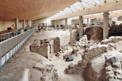 Guided Tour to the Akrotiri Archaeological Site in Santorini - Entering Akrotiri through its ancient streets