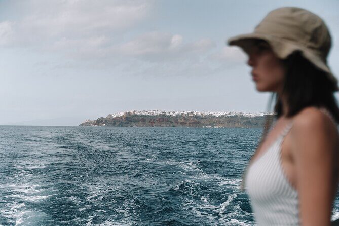 Half-Day Tailor-made Private Catamaran Cruise in Santorini - A private half-day catamaran: what makes it worth your time