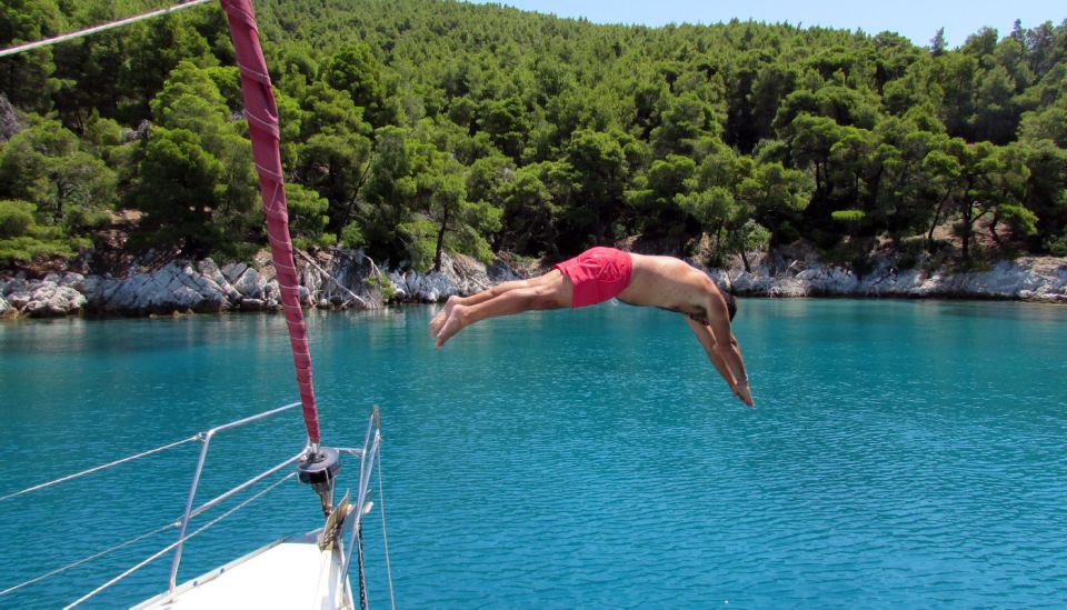 Halkidiki: 7 Hours Private Cruise with Sailing Boat - Porto Carras and the coves south of Neos Marmaras