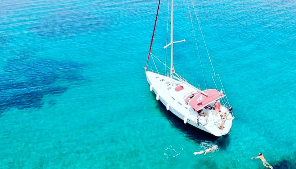 Halkidiki: 7 Hours Private Cruise with Sailing Boat - Kameno, a boat-only swimming stop