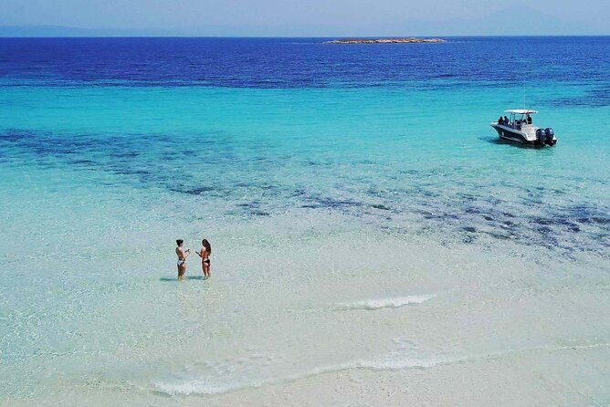 Halkidiki: Vourvourou 4hr Refreshment Cruise - Paradise Beach, a natural swimming pool