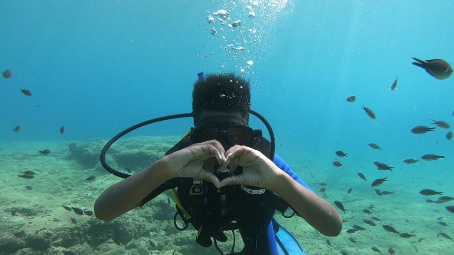 Heraklion: Beginner Scuba Diving Lesson with PADI Instructor - Why Agia Pelagia is the right place for a first scuba lesson