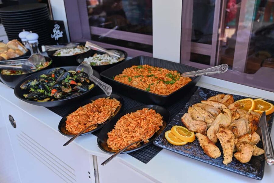 Heraklion: Catamaran Cruise to Dia Island - Chef-Made Lunch and Open Bar: What You’re Really Getting