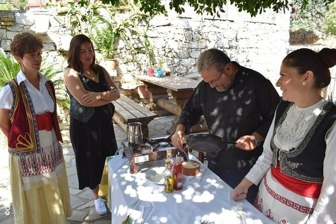 Heraklion: Cretan private cooking lesson with lunch in Arolithos - Why Arolithos makes a good cooking-class setting