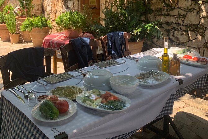Heraklion: Cretan private cooking lesson with lunch in Arolithos - What the meal tells you about Cretan food