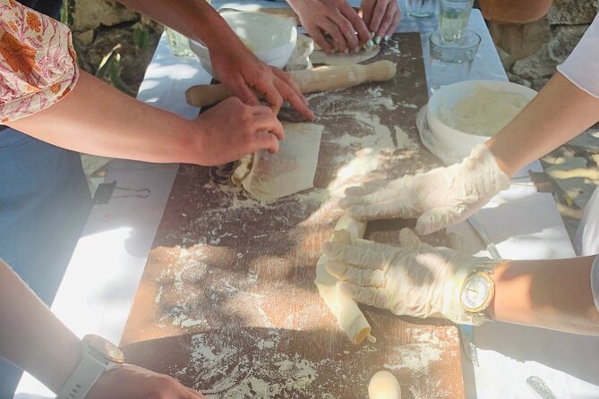 Heraklion: Cretan private cooking lesson with lunch in Arolithos - Timing, meeting point, and practical planning
