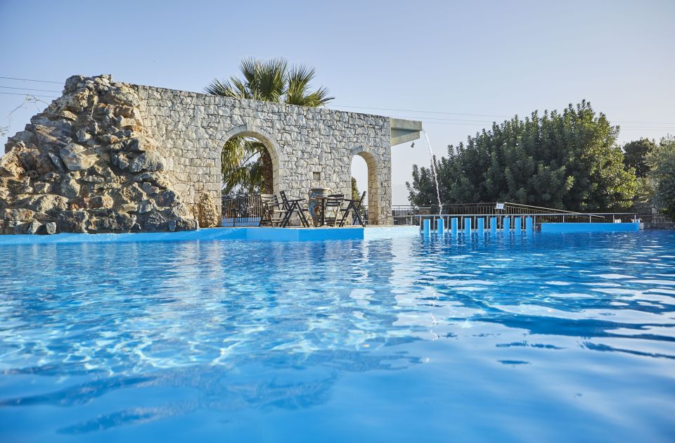 Heraklion Crete: Cretan and Greek Dance Lesson at Arolithos - Should You Book the Arolithos Dance Lesson?