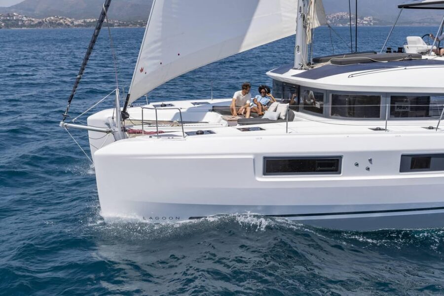 Heraklion: Dia Island Luxury Catamaran Cruise with Meal - Should you book this Dia Island luxury catamaran?