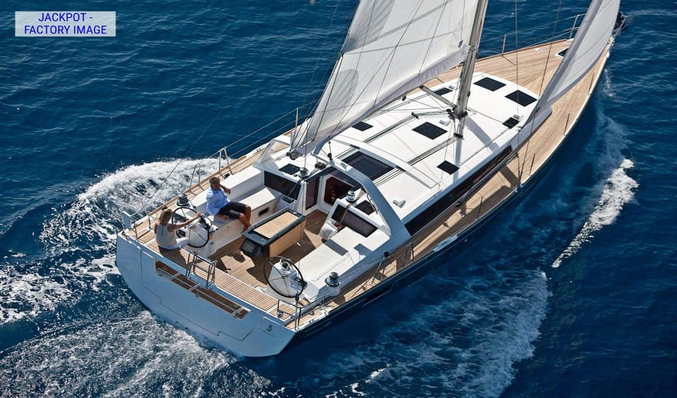 Heraklion: Dia Island Luxury Sailing Trip with Meal & Drinks - Leaving Heraklion from the Venetian harbor