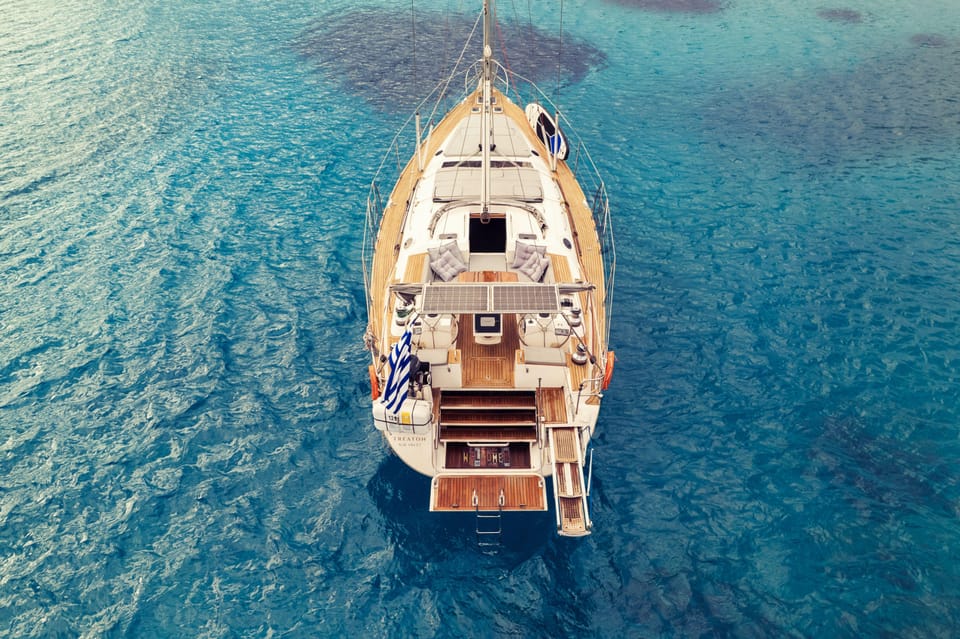 Heraklion: Dia Island Luxury Sailing Trip with Meal & Drinks - Lunch with shrimp pasta and Cretan views