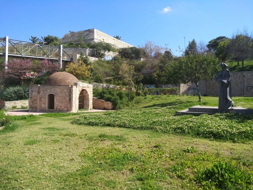 Heraklion: Ecobike Sightseeing Tour with Greek Meze - Greek meze and drinks: what you’re likely to experience at the end