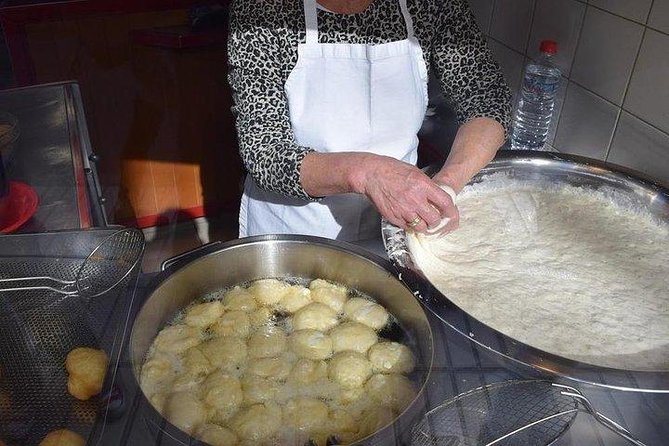 Heraklion for Foodies Tour: Private Culinary Experience - Bakeries and Cretan bites between the main stops