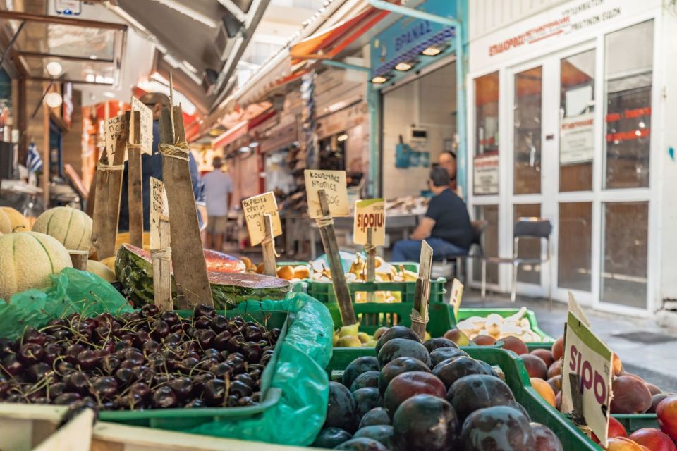 Heraklion: Gourmet Flavours Walking Tour - Family-run delis add the human side