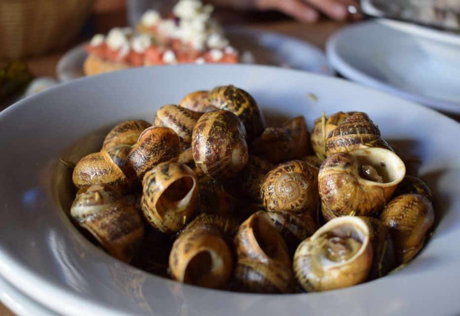 Heraklion: Gourmet Flavours Walking Tour - Three hours of walking, followed by one hour of dinner