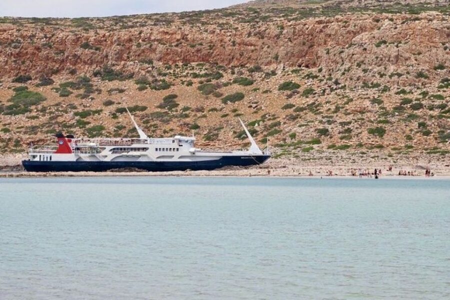 Heraklion: Gramvousa Island Day Trip & Balos Beach - The Kissamos-to-Gramvousa Ferry: Cliffs, Onboard Commentary, and Food Choices