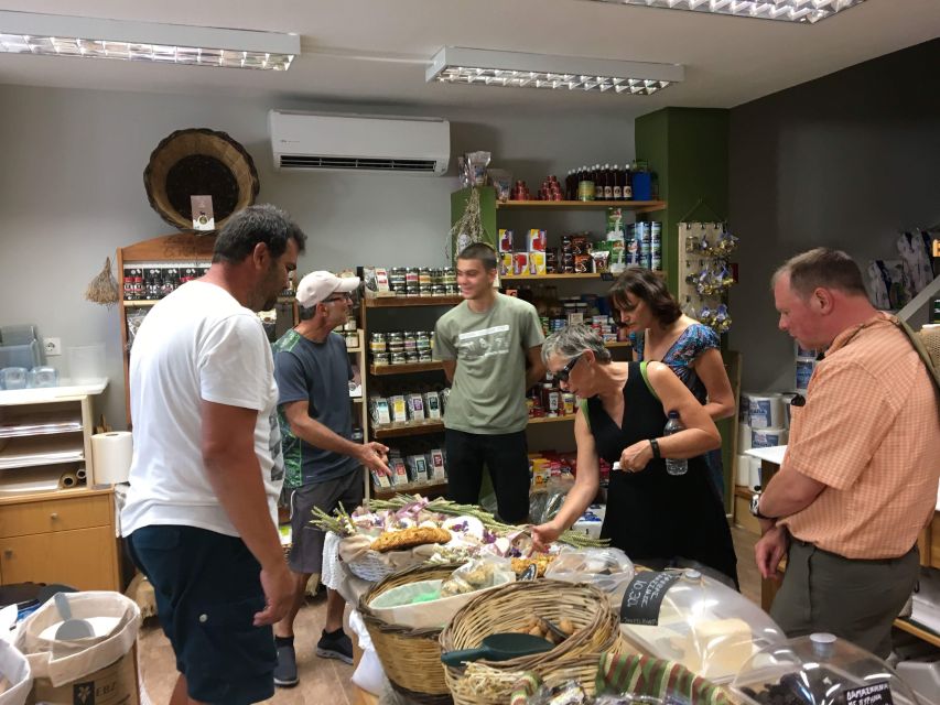 Heraklion: History & Culture Walking Tour with Food Tasting - Food stops that make the history easier to remember