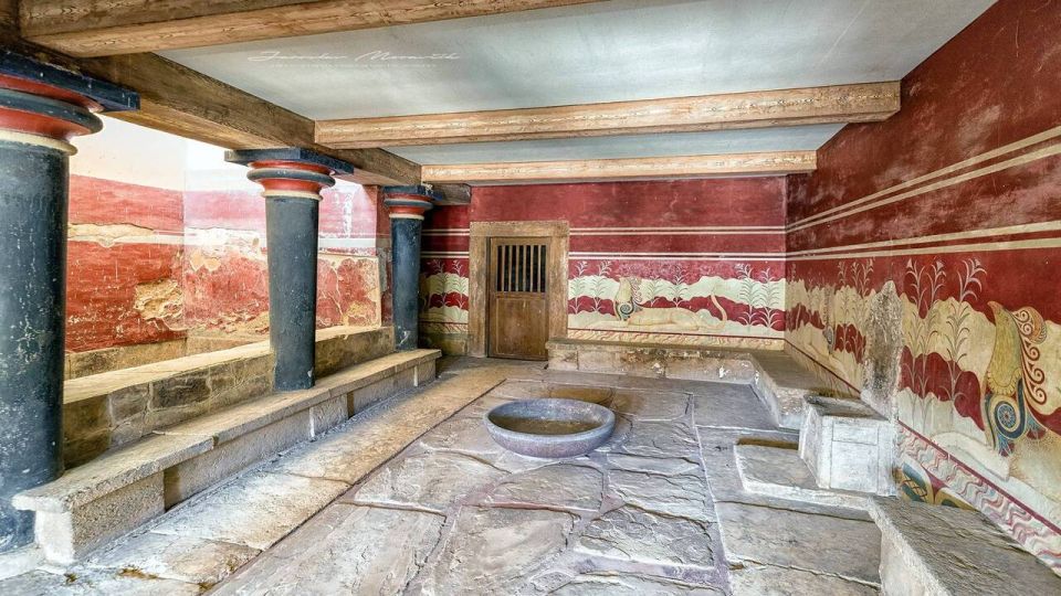 Heraklion: Knossos Palace Guided Tour Half Day - Legends that give the ruins a human face