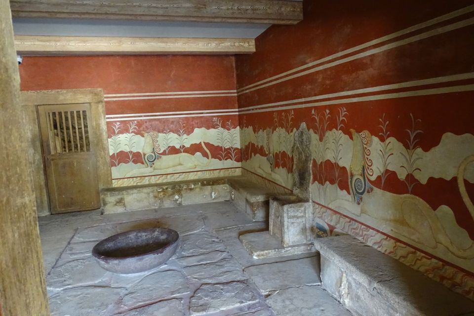 Heraklion: Knossos Palace, Zeus Cave & Oil Mill Private Tour - Malia and the first mountain views