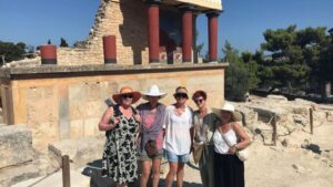 Heraklion: Knossos Private Guided Tour & Skip-the-Line Entry - What happens at the 1.5-hour Palace of Knossos guided visit