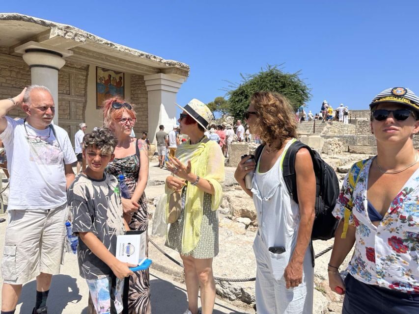 Heraklion: Knossos Private Guided Tour & Skip-the-Line Entry - The big features: Minos throne, Pasiphae’s dolphin room, and fresco clues