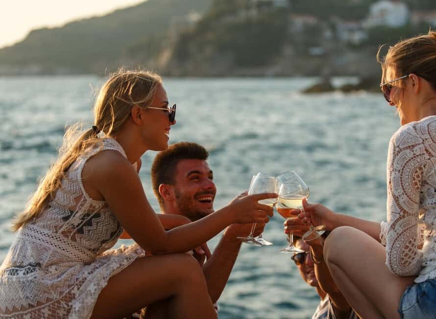 Heraklion Luxury Sailing Catamaran Dia Island | Gourmet Menu - All-Inclusive Drinks, Comfort Amenities, and Wi-Fi