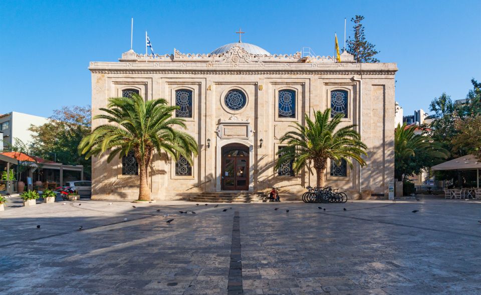 Heraklion: Mobile Self-Guided Audio Sightseeing Tour - Morosini Fountain and the Lions