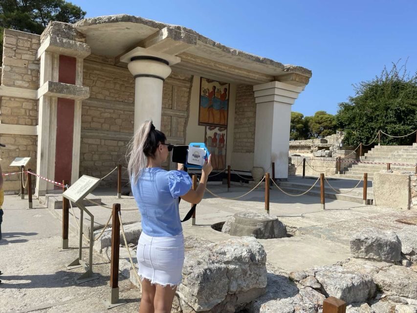 Heraklion: Palace of Knossos 3D Virtual Audio Tour by Tablet - “Skip the line” vs. the ticket you must still buy