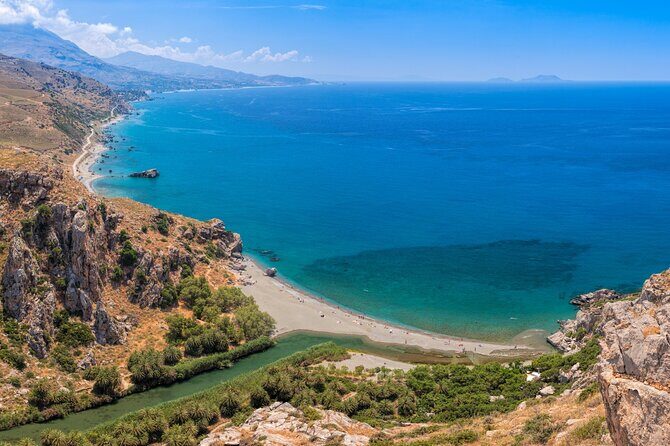 Heraklion: Preveli Boat Trip, Damnoni & Kourtaliotiko springs - The tour vibe: how a big group stays manageable
