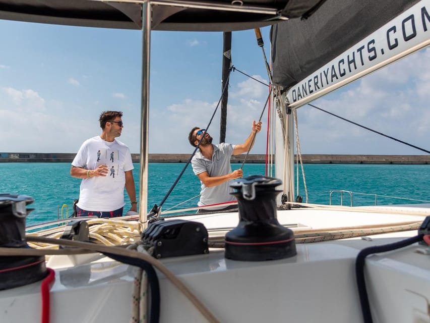 Heraklion: Private Catamaran Cruise to Dia with Meal & Drinks - Drinks, birthday touches, and crew service