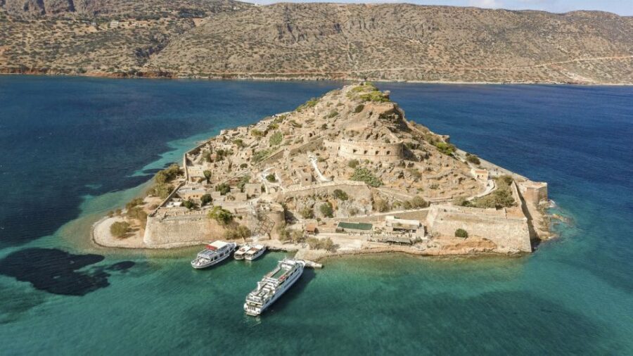 Heraklion: Spinalonga, Agios Nikolaos, Elounda & Plaka Tour - Elounda harbor to Spinalonga: where the ferry scenery matters