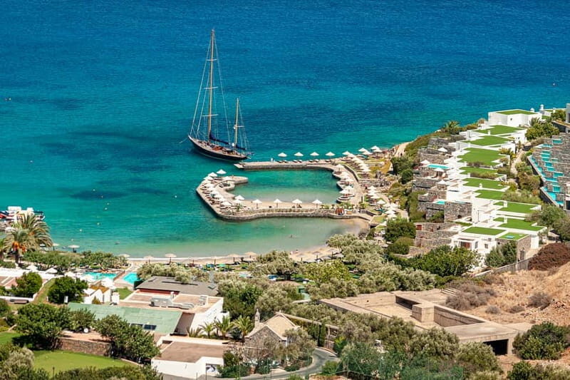 Heraklion: Spinalonga, Agios Nikolaos, & Elounda Tour - Agios Nikolaos by Lake Voulismeni: Local Streets, Cafes, and an Easy Finish