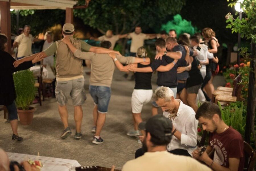 Heraklion: Sunset Safari with Dinner & Prosecco - Cretan-style dinner at a local taverna: starters, mains, wine, and surprises