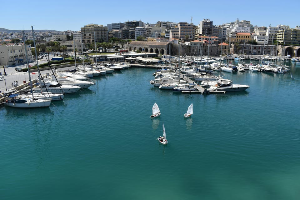 Heraklion Through Local Eyes – A Walking Experience - A quiet green pause in the urban center